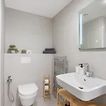 Real Living By Refa Karlin 307 * Prague