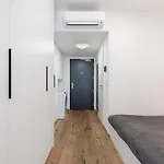 Real Living By Refa Karlin 307 * Prague