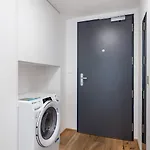 Apartment Real Living By Refa Karlin 307 *