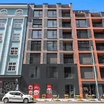 Real Living By Refa Karlin 307 Prague