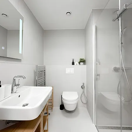 Real Living By Refa Karlin 307 Prag