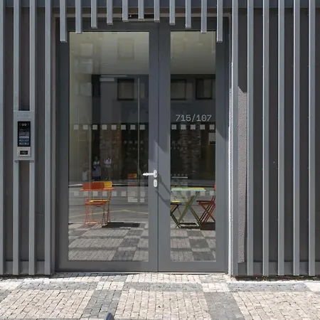 Real Living By Refa Karlin 307 Praag