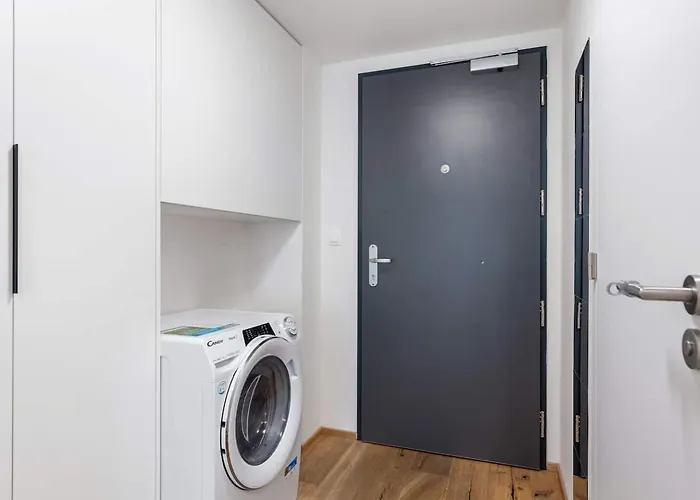 דירה Real Living By Refa Karlin 307 *
